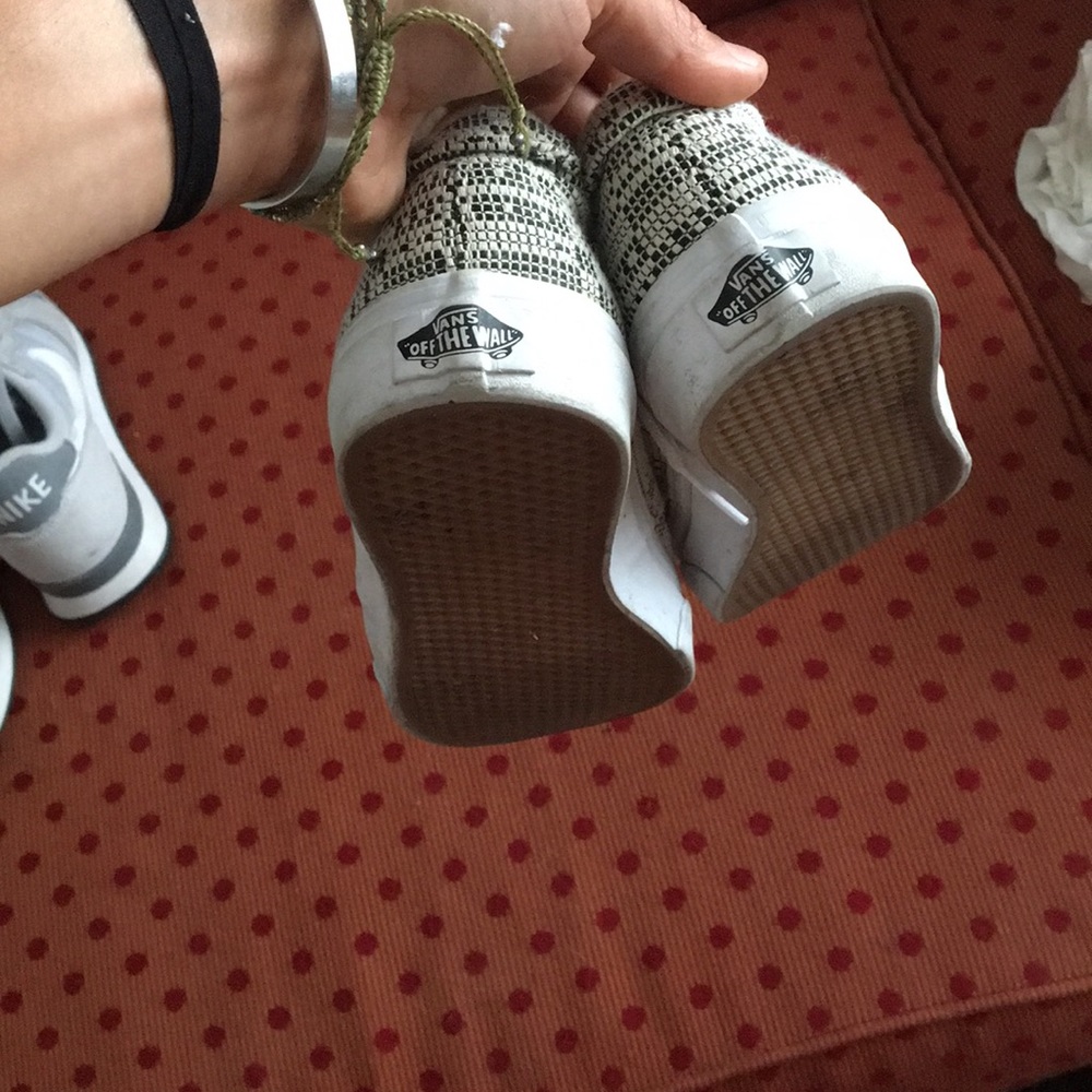 Vans - Picture 3 of 4